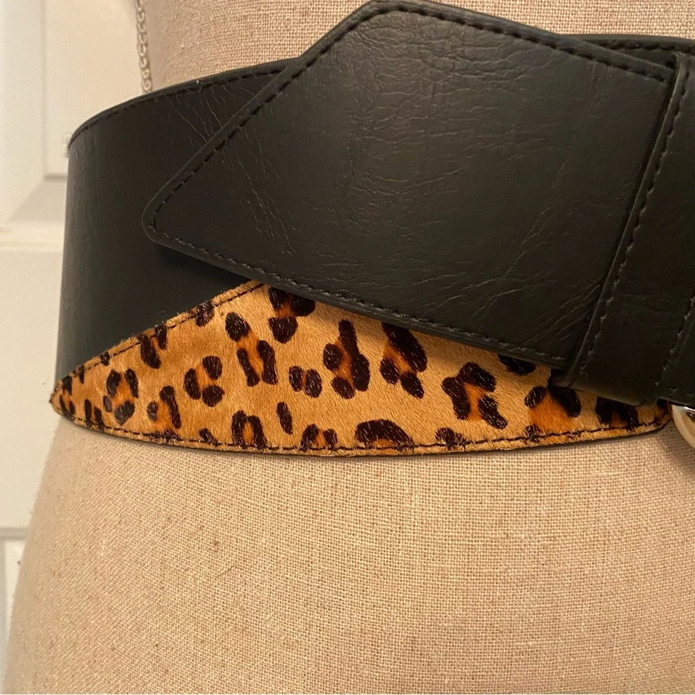 CHICO’S BELT BLACK FAUX LEATHER STRETCH ELASTIC SILVER BUCKLE ANIMAL ACCENT Sz M